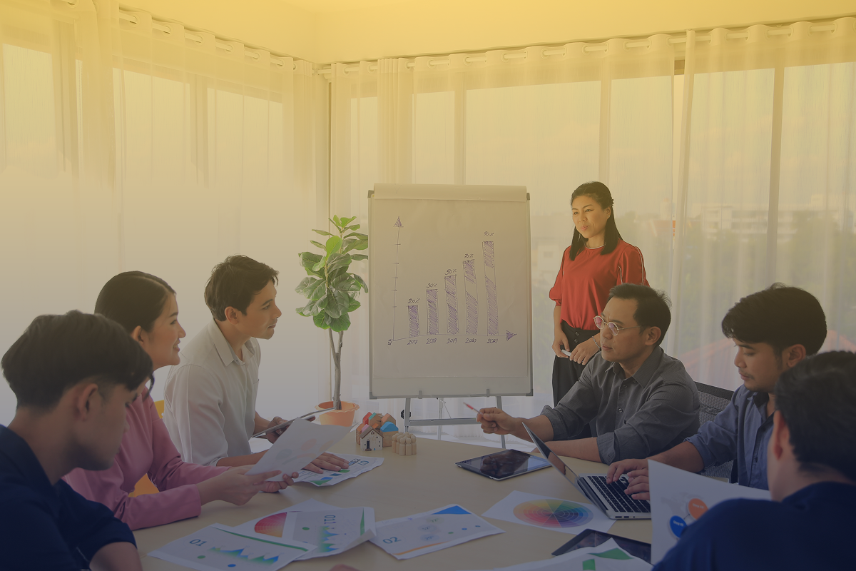 Evaluasi Kinerja Adalah: Tujuan, Contoh, dan Manfaatnya